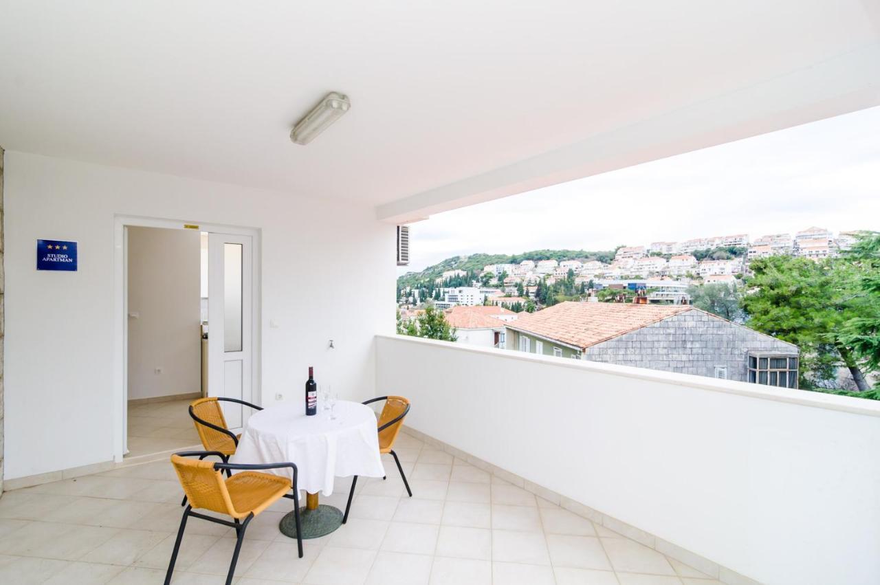 Apartment Nikola *