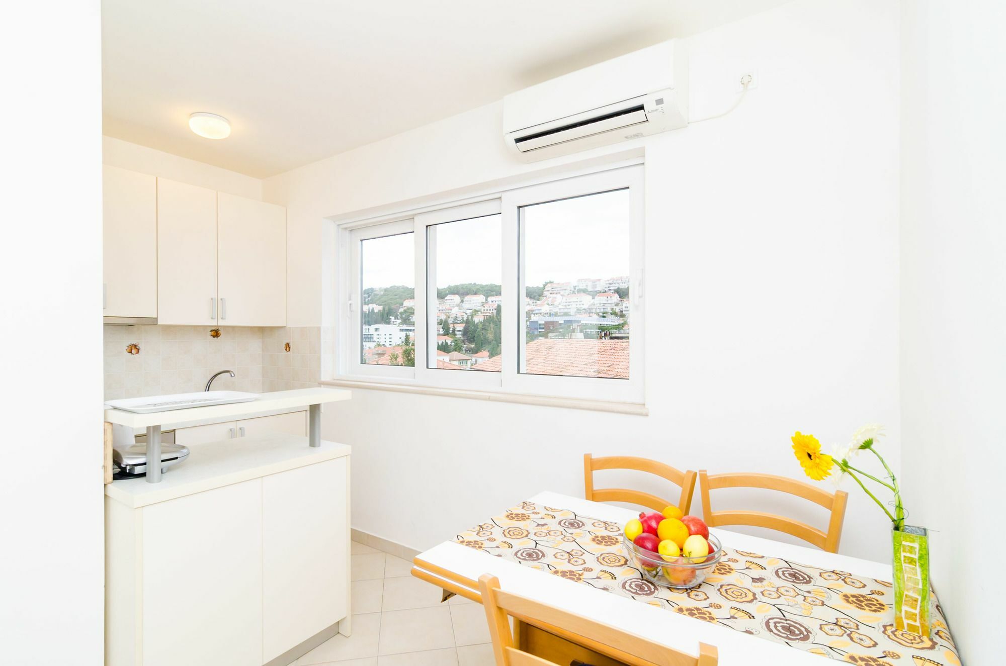 Nikola Apartment *